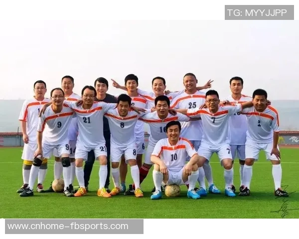 踢足球需要多少人参与才能形成一场完整的比赛和团队合作